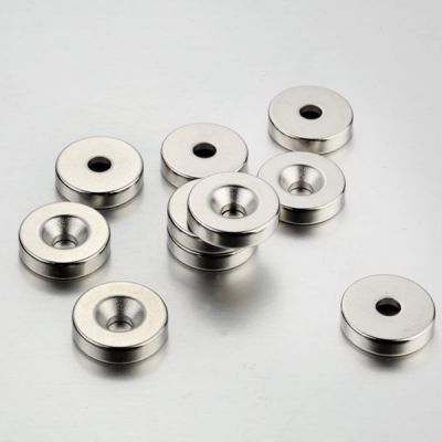 Magnet with hole_01